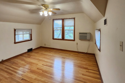1128 W Carriage Drive