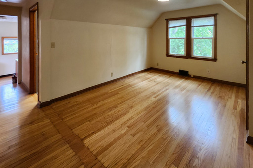 1128 W Carriage Drive