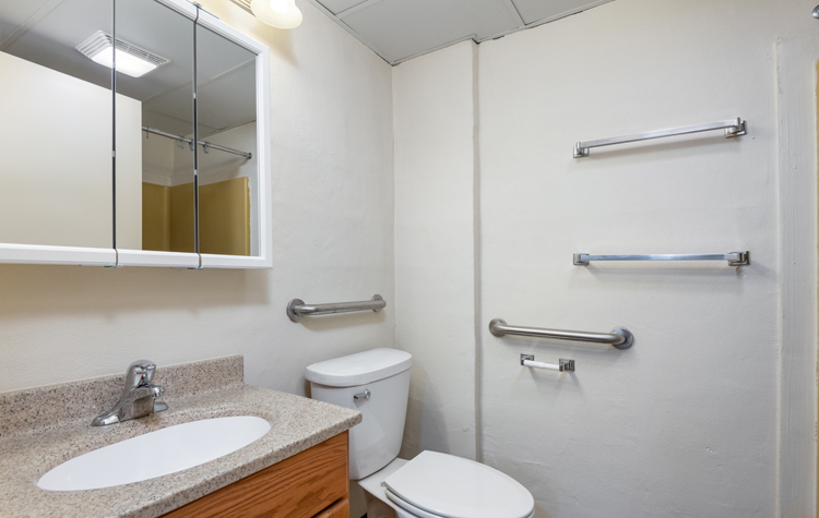 Regent-East Apartments